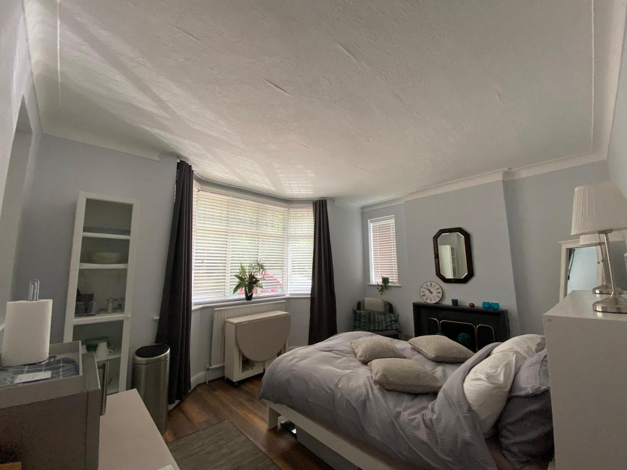 Spacious Double Studio-Style Room Orpington Exteriör bild